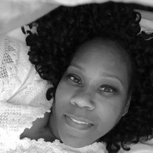 Meet your Posher, Paula